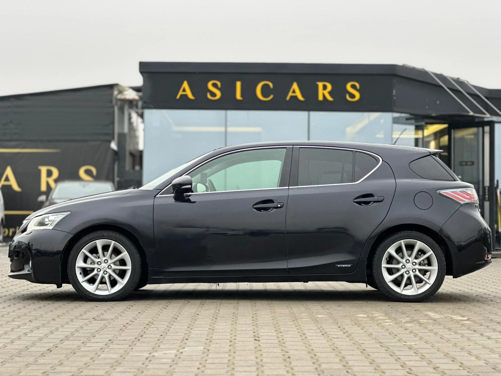 Lexus CT 200h / 1.8I / HYBRID / NAVI / CAMERA / EURO 5 / TOP / | Mobile.bg � ����������� 2