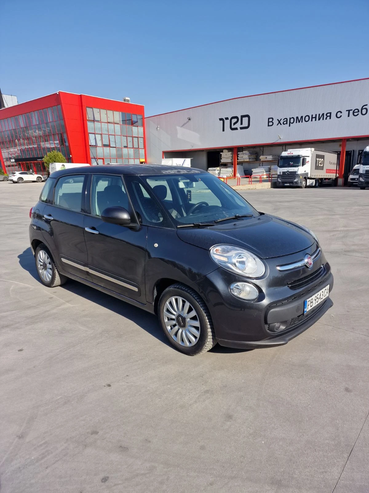 Fiat 500L, снимка 6 - Автомобили и джипове - 53901680