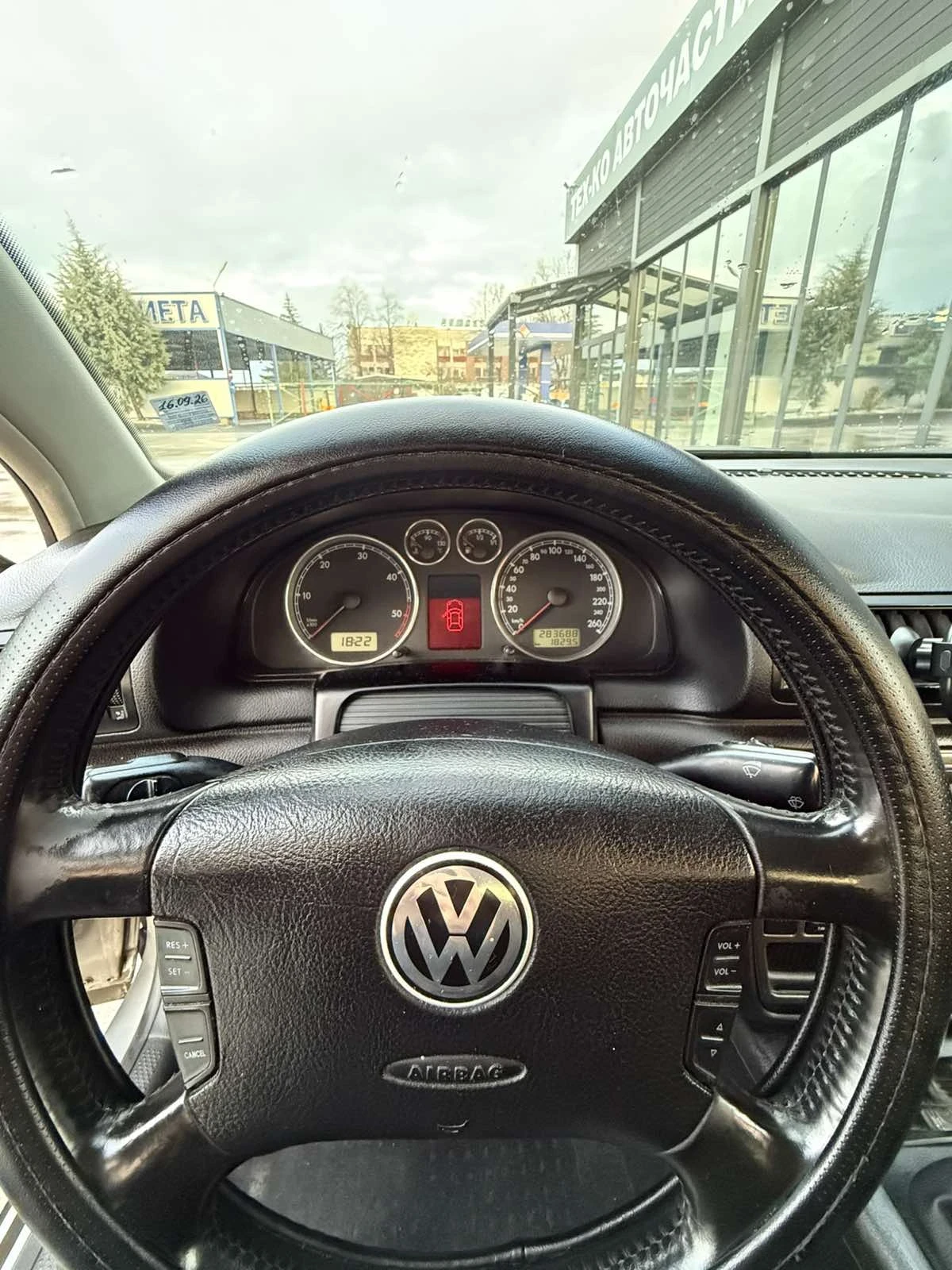 VW Passat 1, 9 TDI, снимка 5 - Автомобили и джипове - 54092881