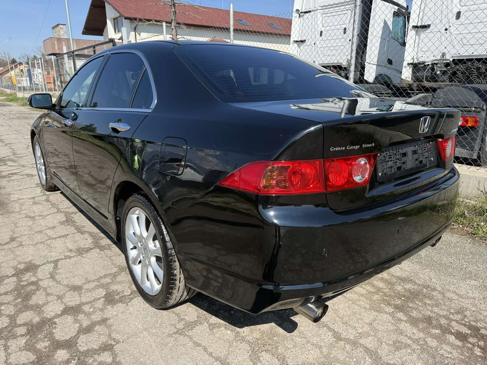 Honda Accord 2.4i Швейцария, снимка 3 - Автомобили и джипове - 54102321