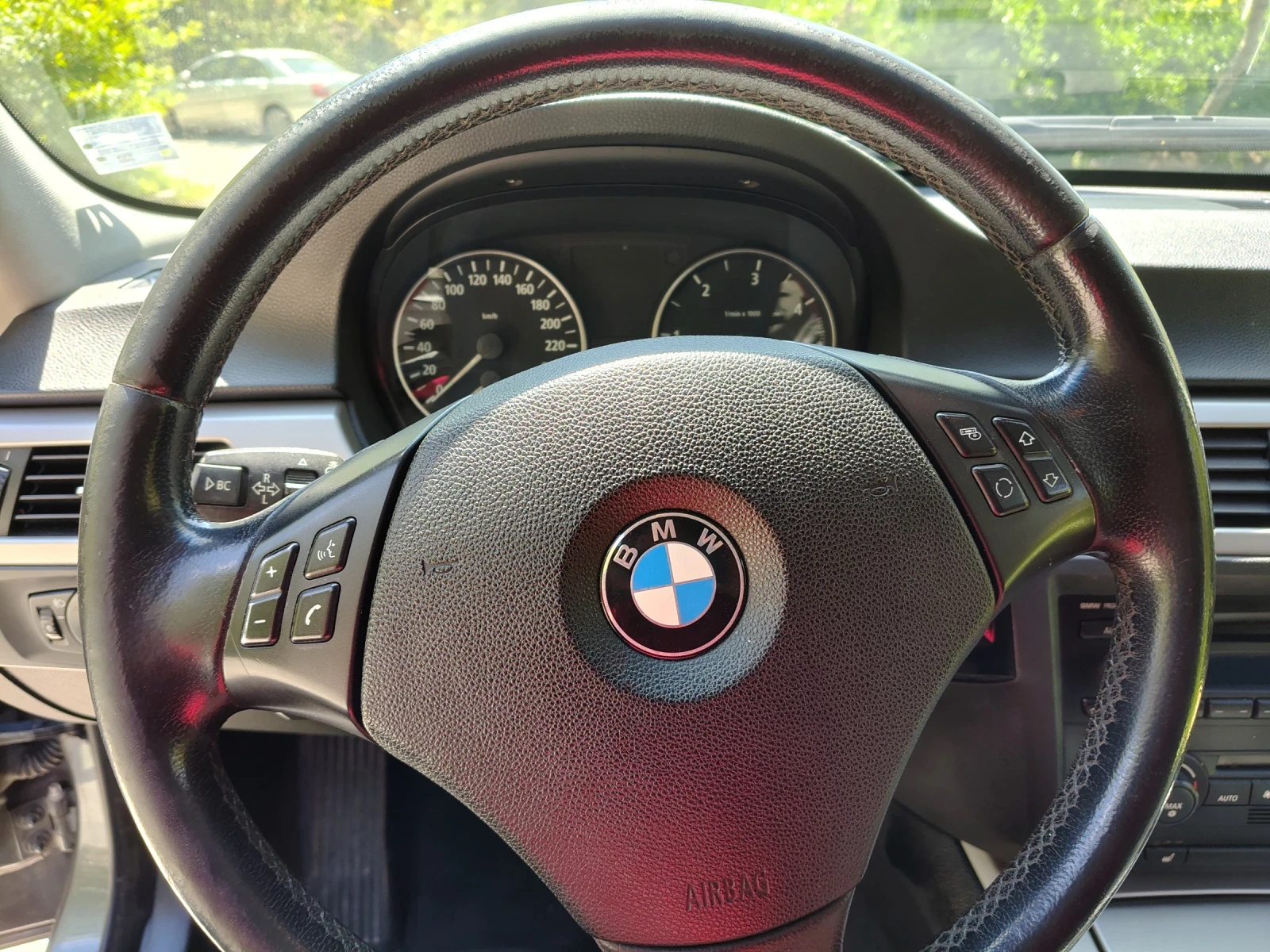 BMW 320 Е90, снимка 11 - Автомобили и джипове - 54441212