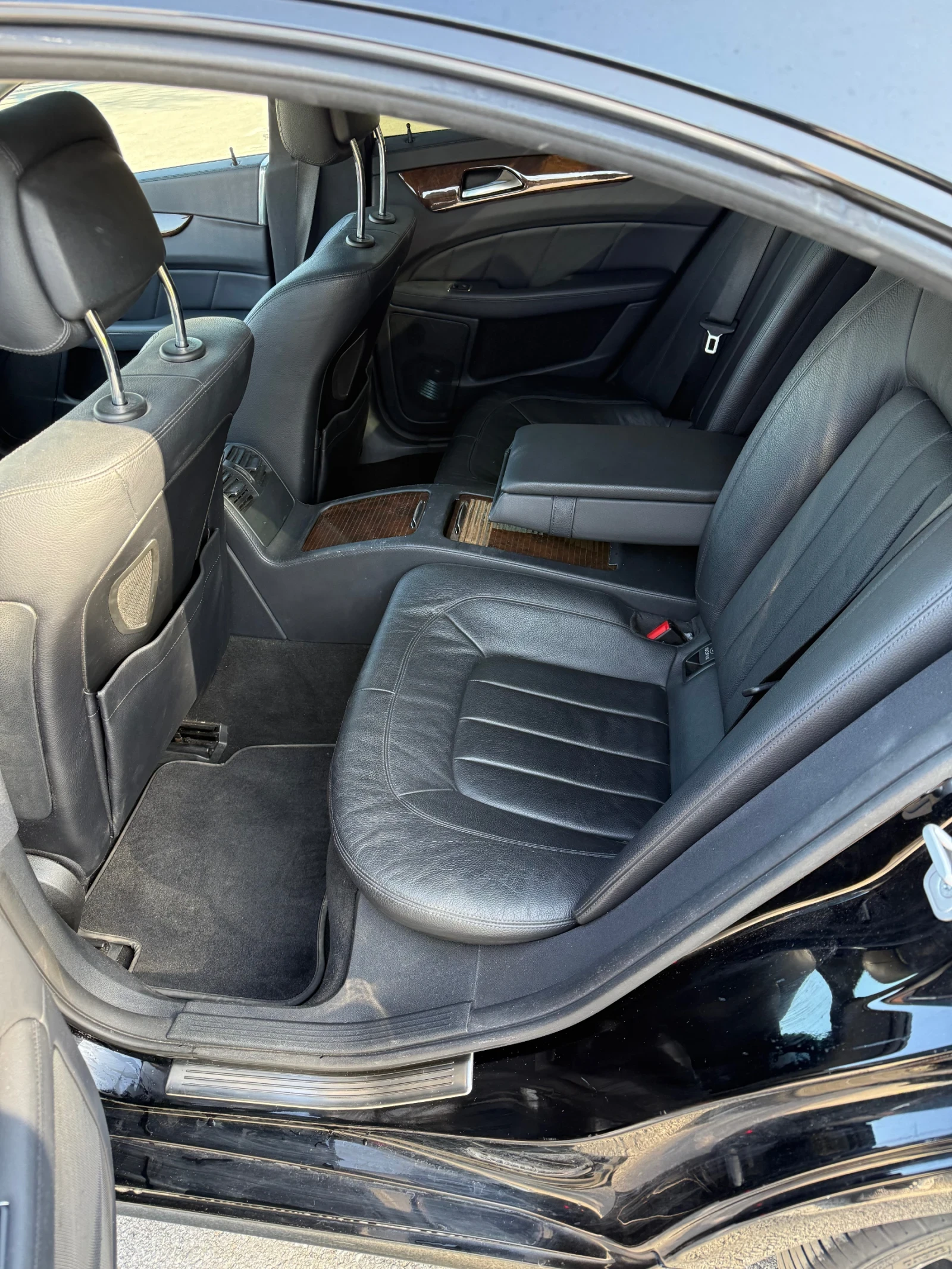 Mercedes-Benz CLS 550, снимка 7 - Автомобили и джипове - 54577910