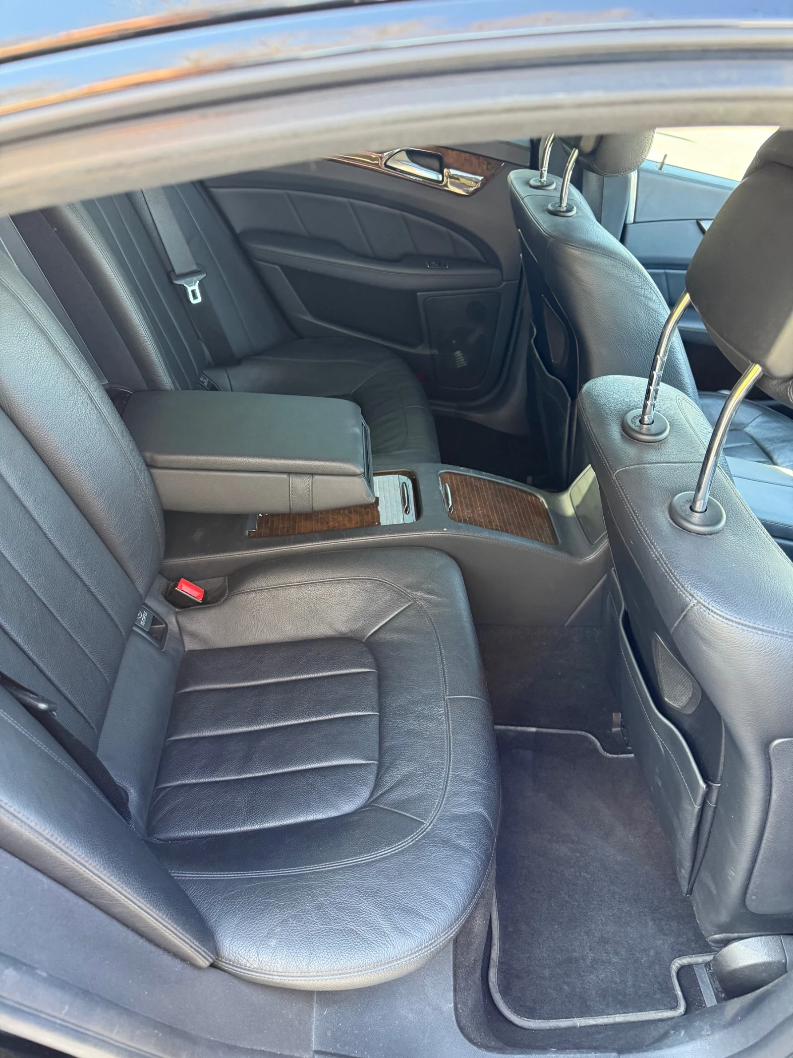 Mercedes-Benz CLS 550, снимка 6 - Автомобили и джипове - 54577910