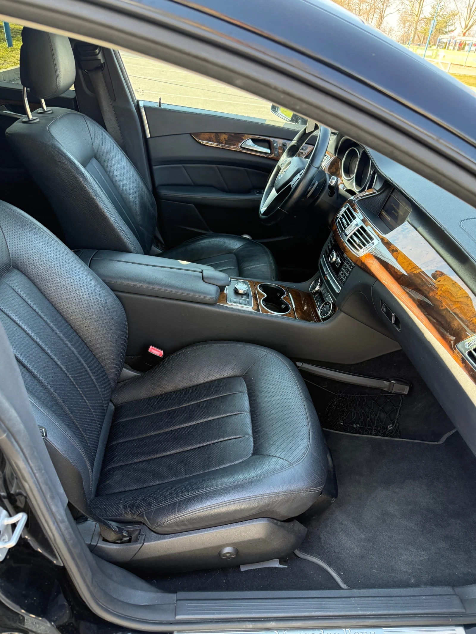 Mercedes-Benz CLS 550, снимка 8 - Автомобили и джипове - 54577910