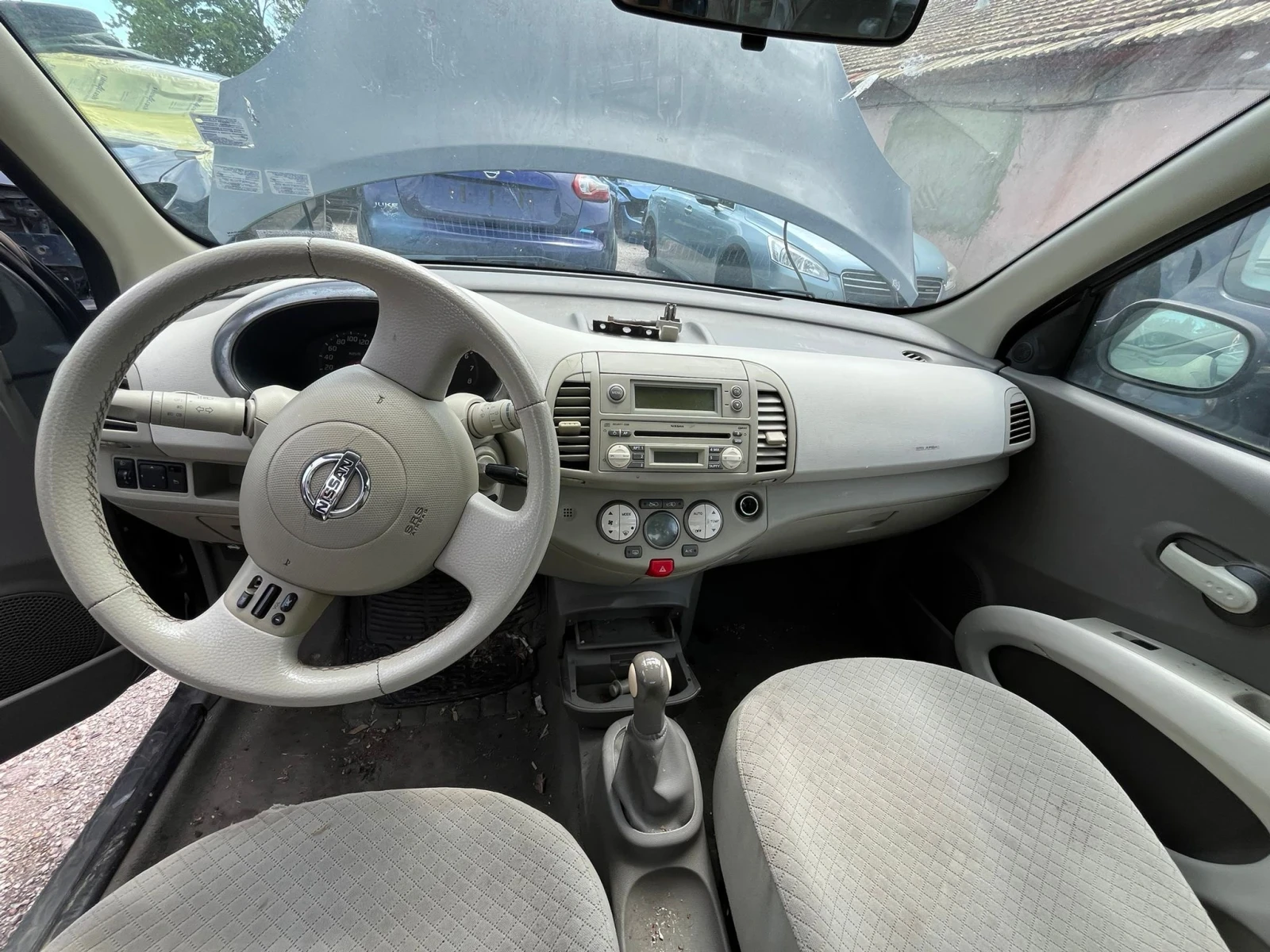 Nissan Micra 1.2i добро състояние, снимка 10 - Автомобили и джипове - 54610900