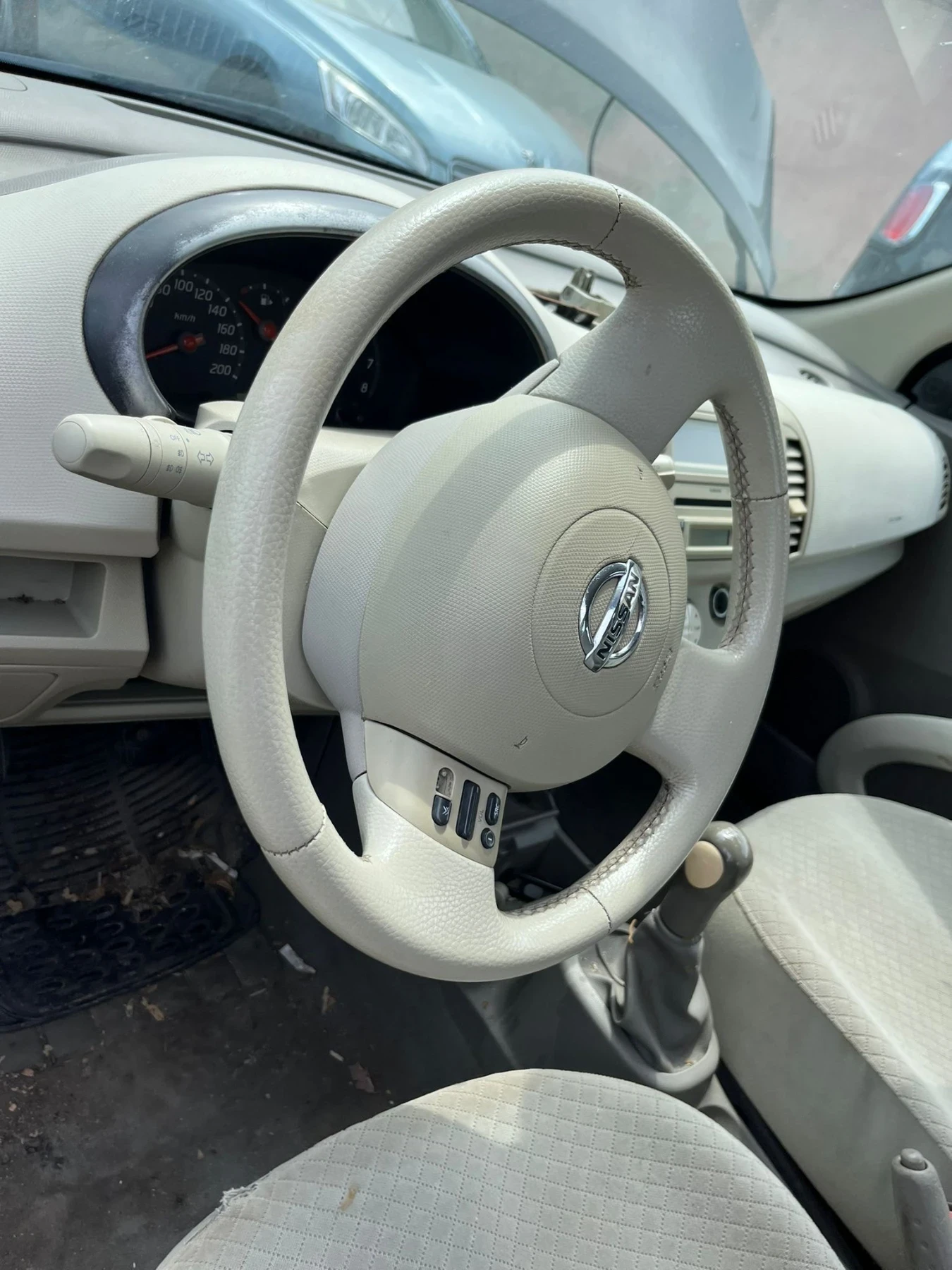 Nissan Micra 1.2i добро състояние, снимка 6 - Автомобили и джипове - 54610900