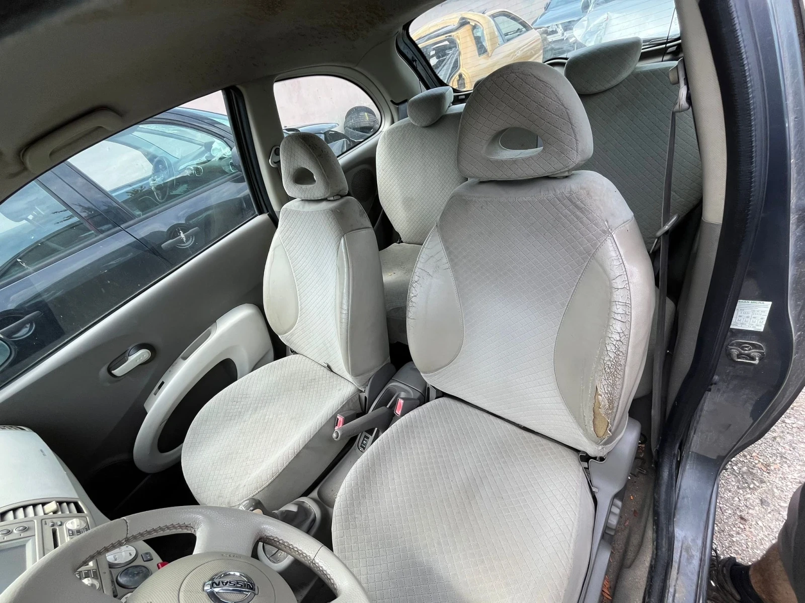 Nissan Micra 1.2i добро състояние, снимка 9 - Автомобили и джипове - 54610900