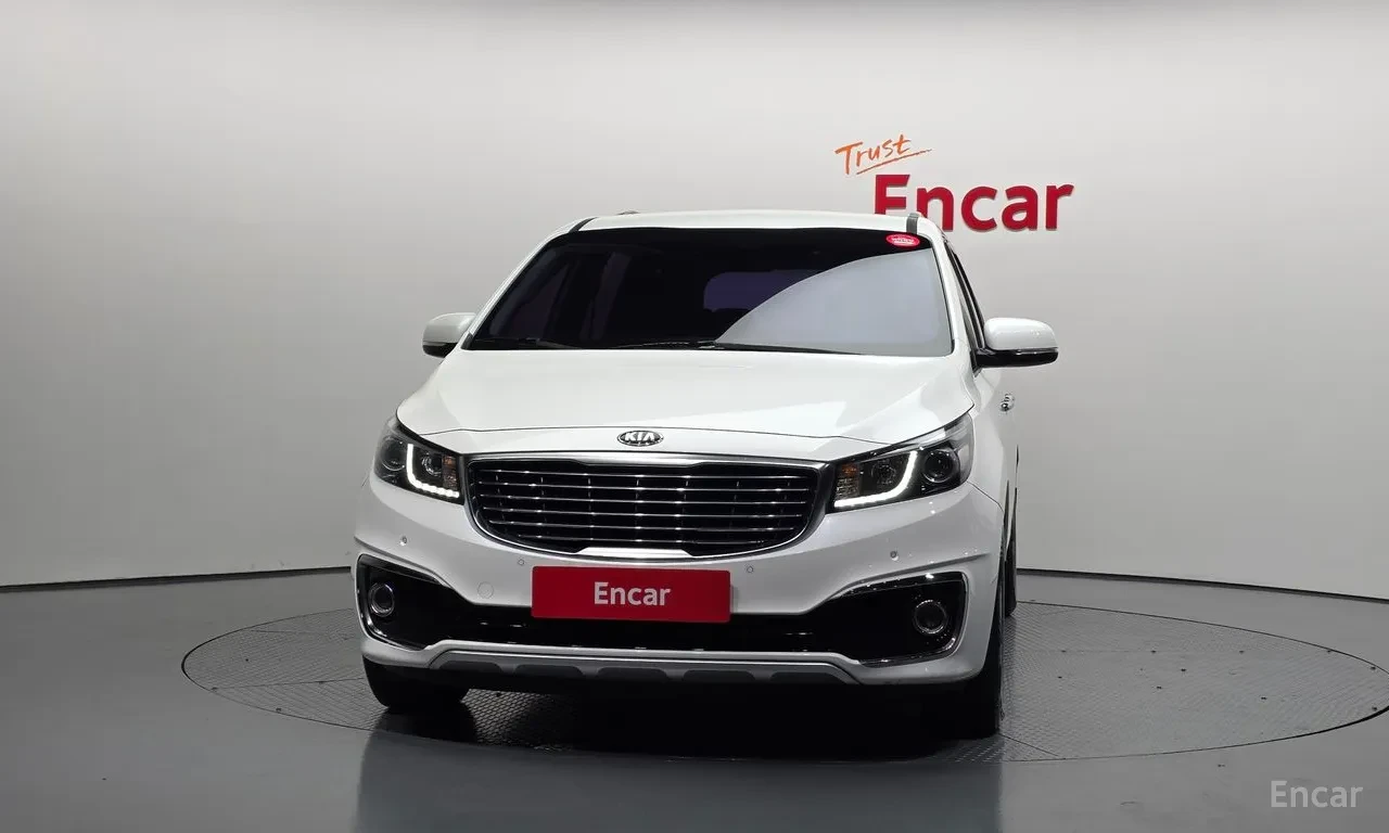 Kia Carnival 9 местна/Luxury Line/модел 2018 