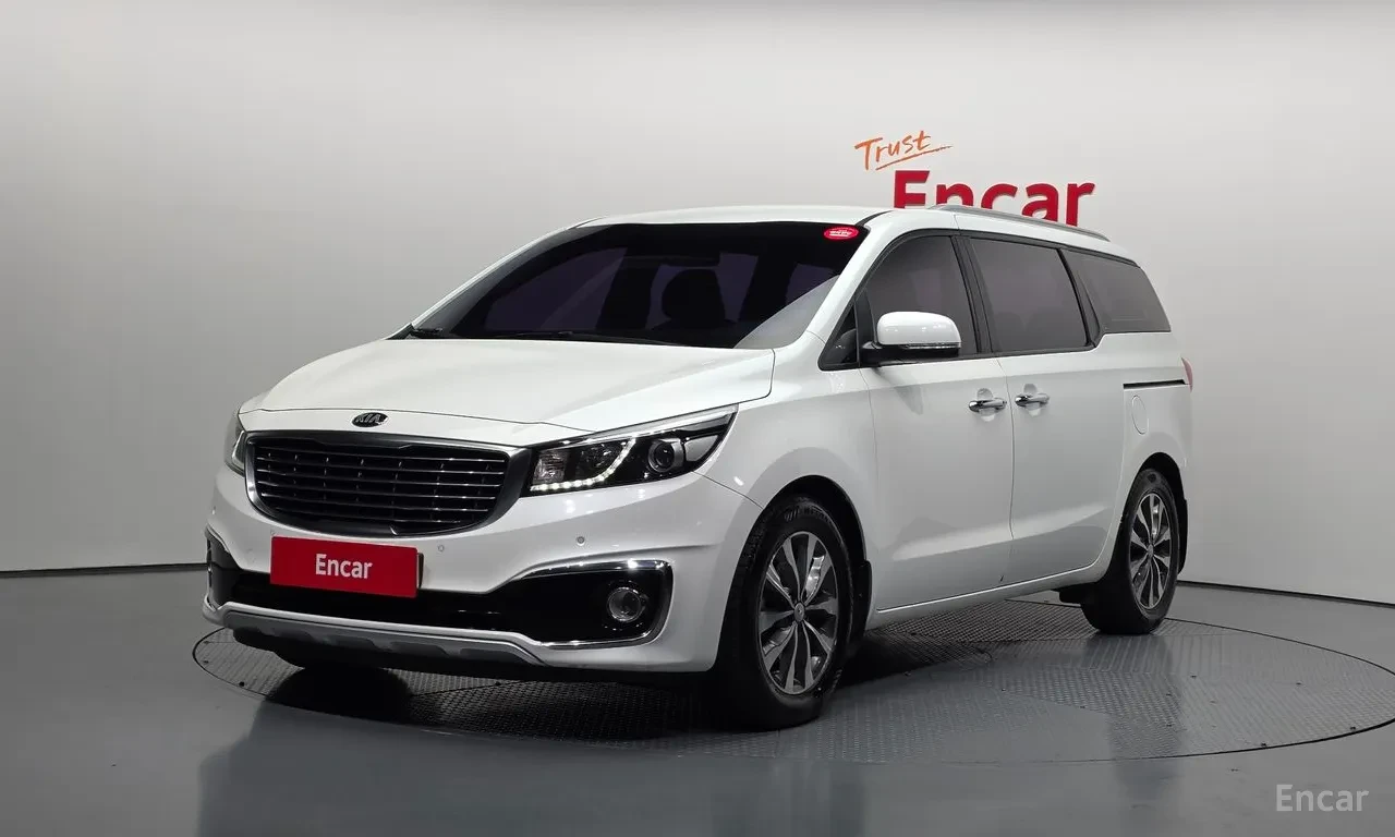 Kia Carnival 9 местна/Luxury Line/модел 2018 , снимка 2 - Автомобили и джипове - 54680211