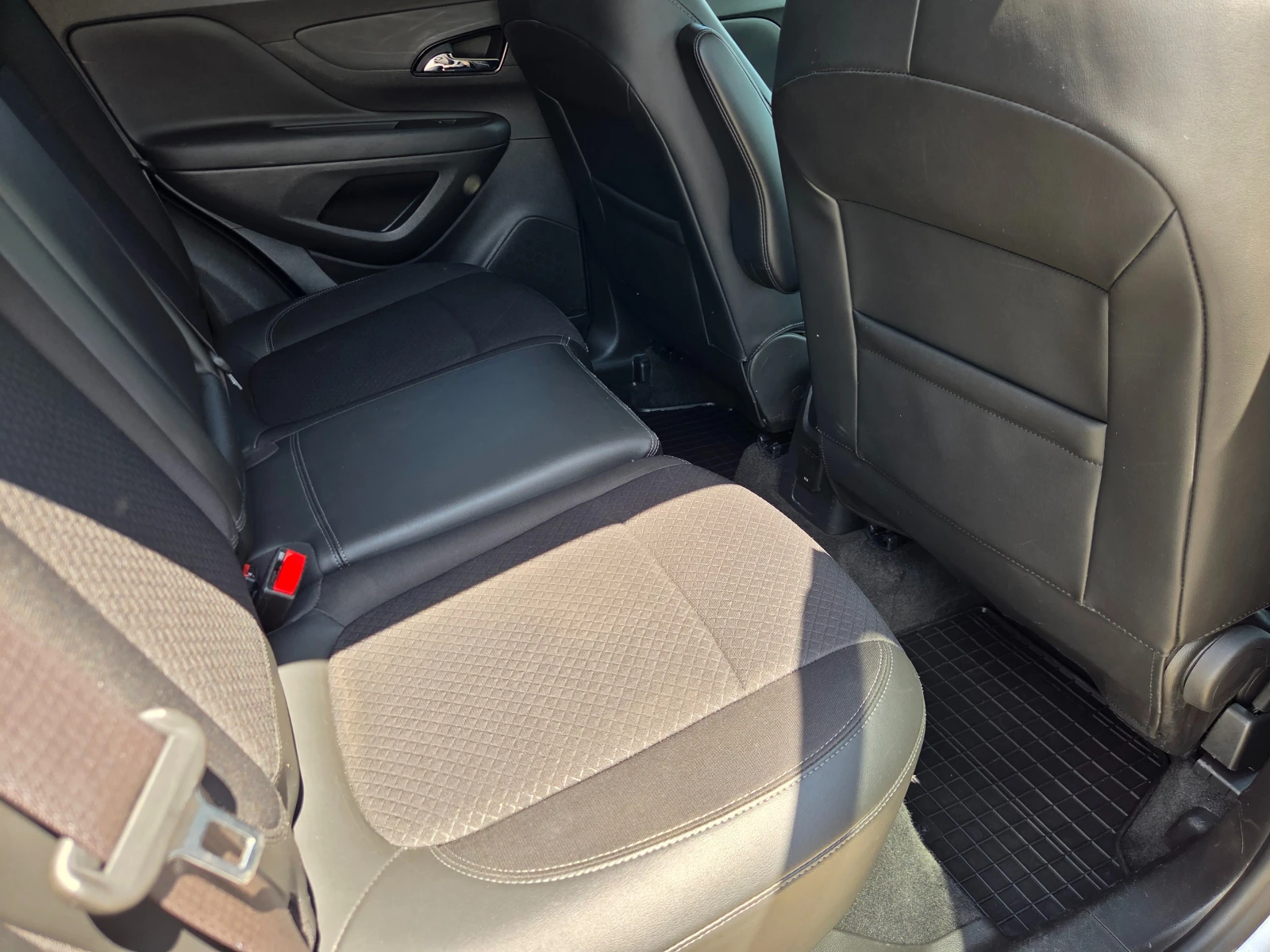 Opel Mokka X 1.4i 140 k.s Cosmo 4WD Швейцария, снимка 10 - Автомобили и джипове - 55539835