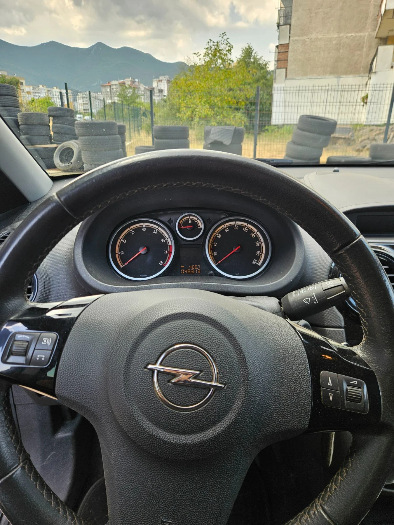 Opel Corsa, снимка 10 - Автомобили и джипове - 55807871