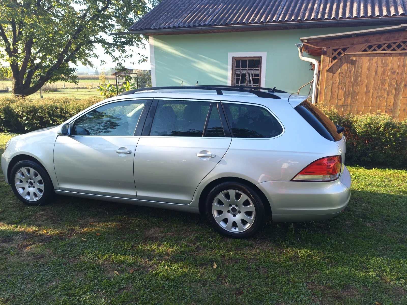 VW Golf Variant 1.6, снимка 2 - Автомобили и джипове - 56015252
