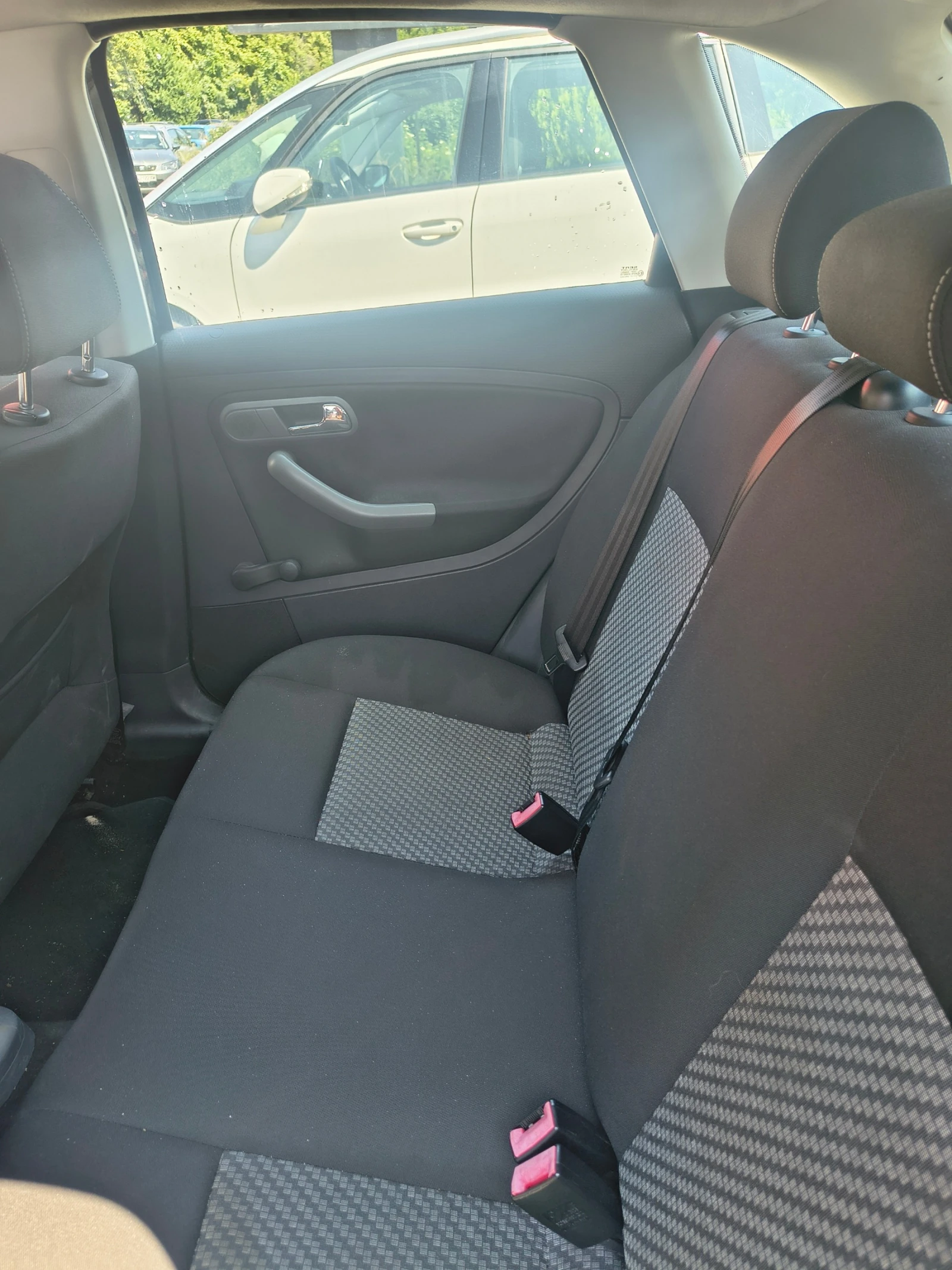 Seat Ibiza Face/Gaz, снимка 14 - Автомобили и джипове - 56201481