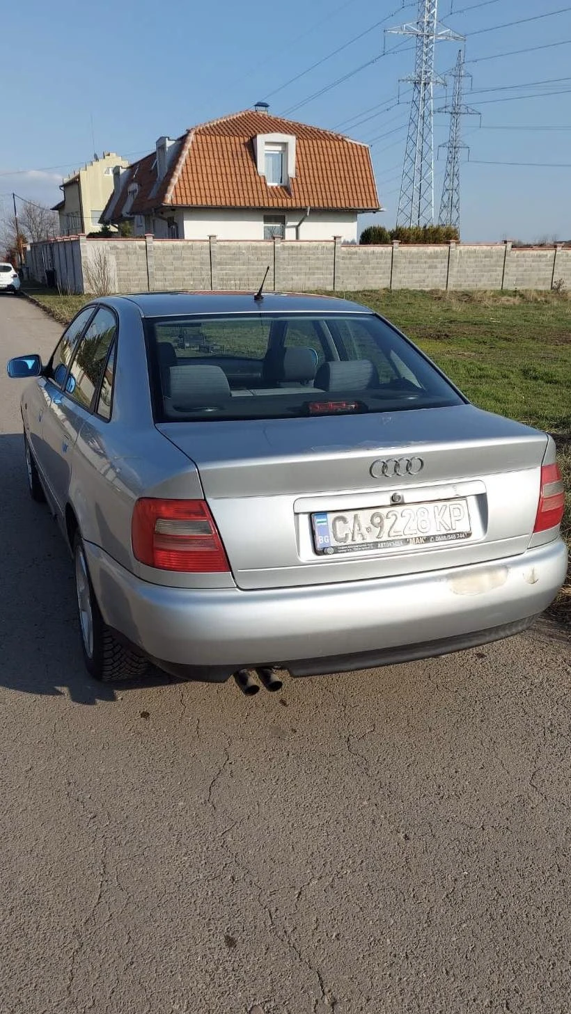 Audi A4 1.8T Quattro, снимка 3 - Автомобили и джипове - 56347617