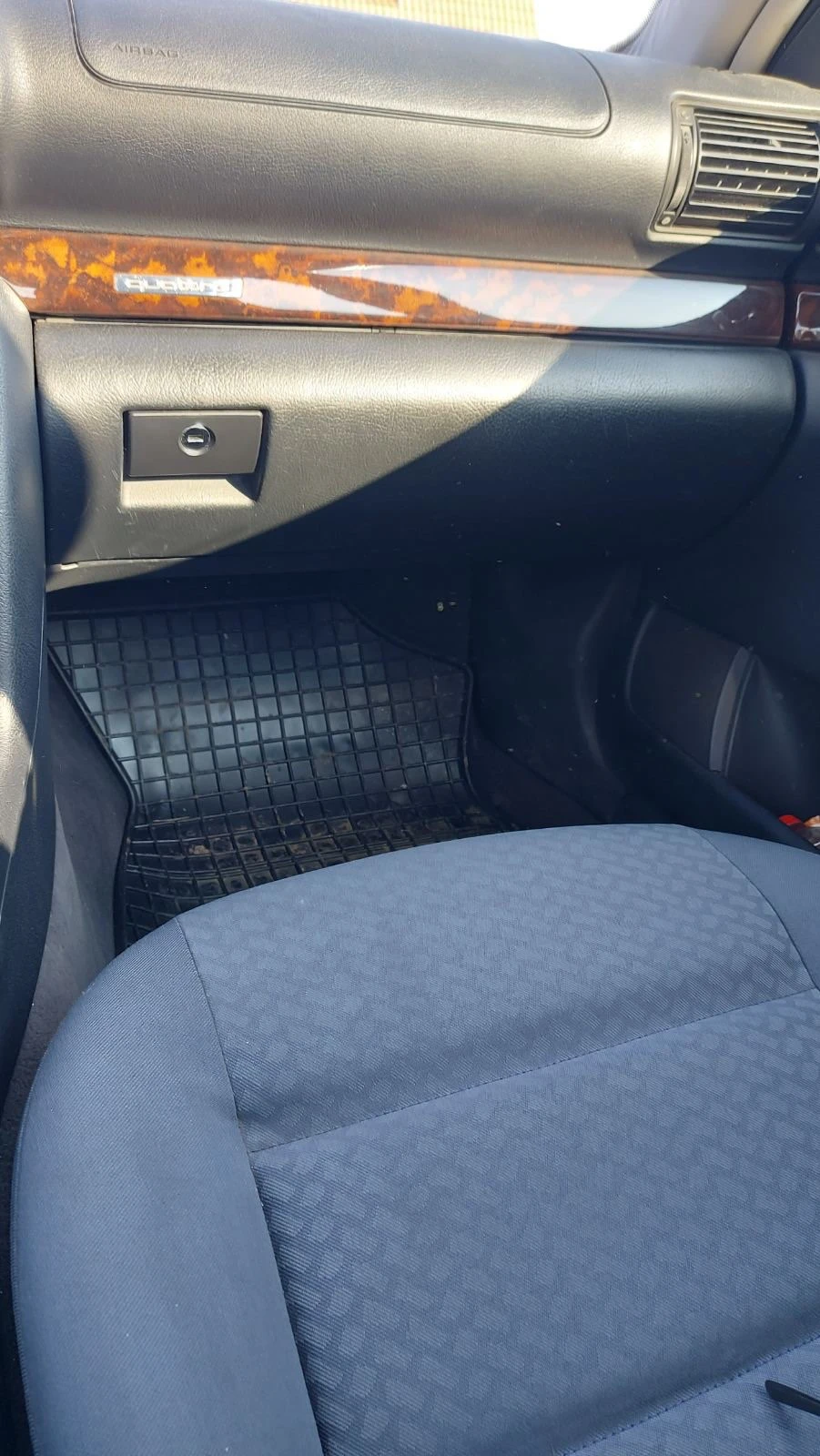 Audi A4 1.8T Quattro, снимка 10 - Автомобили и джипове - 56347617