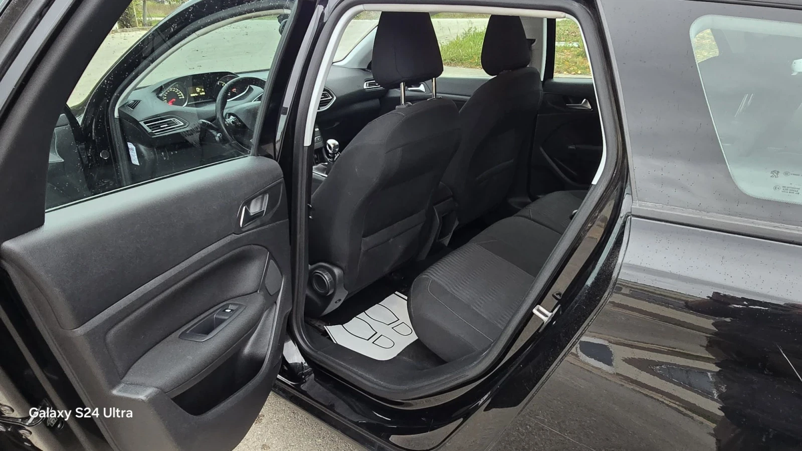 Peugeot 308 1.6hdi 120hp 4299euro, снимка 11 - Автомобили и джипове - 56685708
