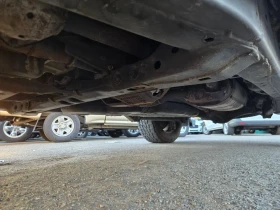 Toyota Land cruiser 5.7 V8 * 7 Места * 1 Собственик * Сервизна история, снимка 17