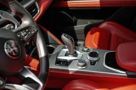 Alfa Romeo Stelvio | AWD| HARMAN KARDON| BSM| NAVI| PANO| RED INT, снимка 16