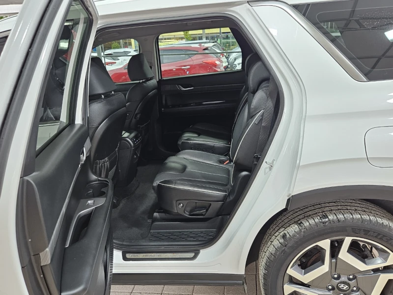 Hyundai Palisade 3.8 Бензин почти НОВ, снимка 7 - Автомобили и джипове - 51955201