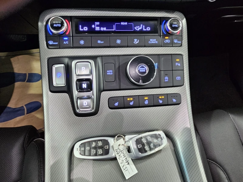 Hyundai Palisade 3.8 Бензин почти НОВ, снимка 12 - Автомобили и джипове - 51955201