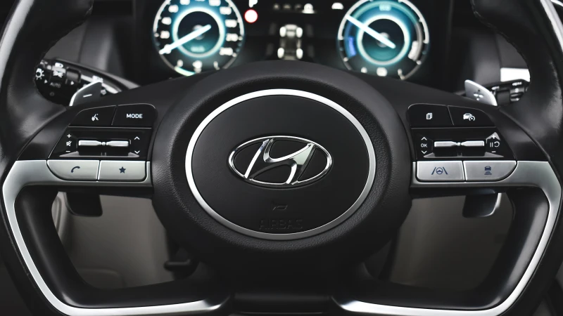 Hyundai Tucson 1.6 T-GDi PREMIUM Plug-in Hybrid 4x4 Automatic, снимка 9 - Автомобили и джипове - 51985500