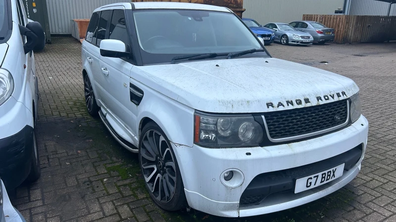 Land Rover Range Rover Sport, снимка 2 - Автомобили и джипове - 52893076