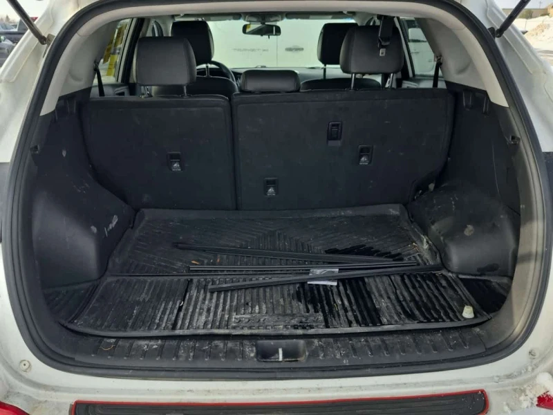 Hyundai Tucson SE /Кожа/Нави/Подгрев/4х4, снимка 11 - Автомобили и джипове - 53561947