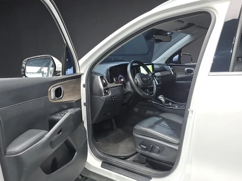 Kia Sorento 2.2 CRDI 4WD - САМО 30% АВАНС, снимка 10 - Автомобили и джипове - 56018258