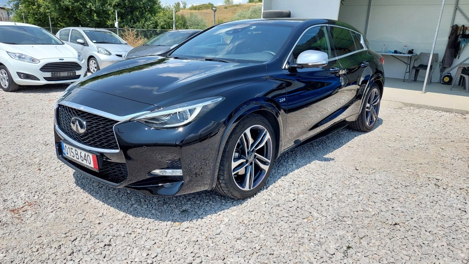 Infiniti Q30 QS30 4x4 - изображение 3