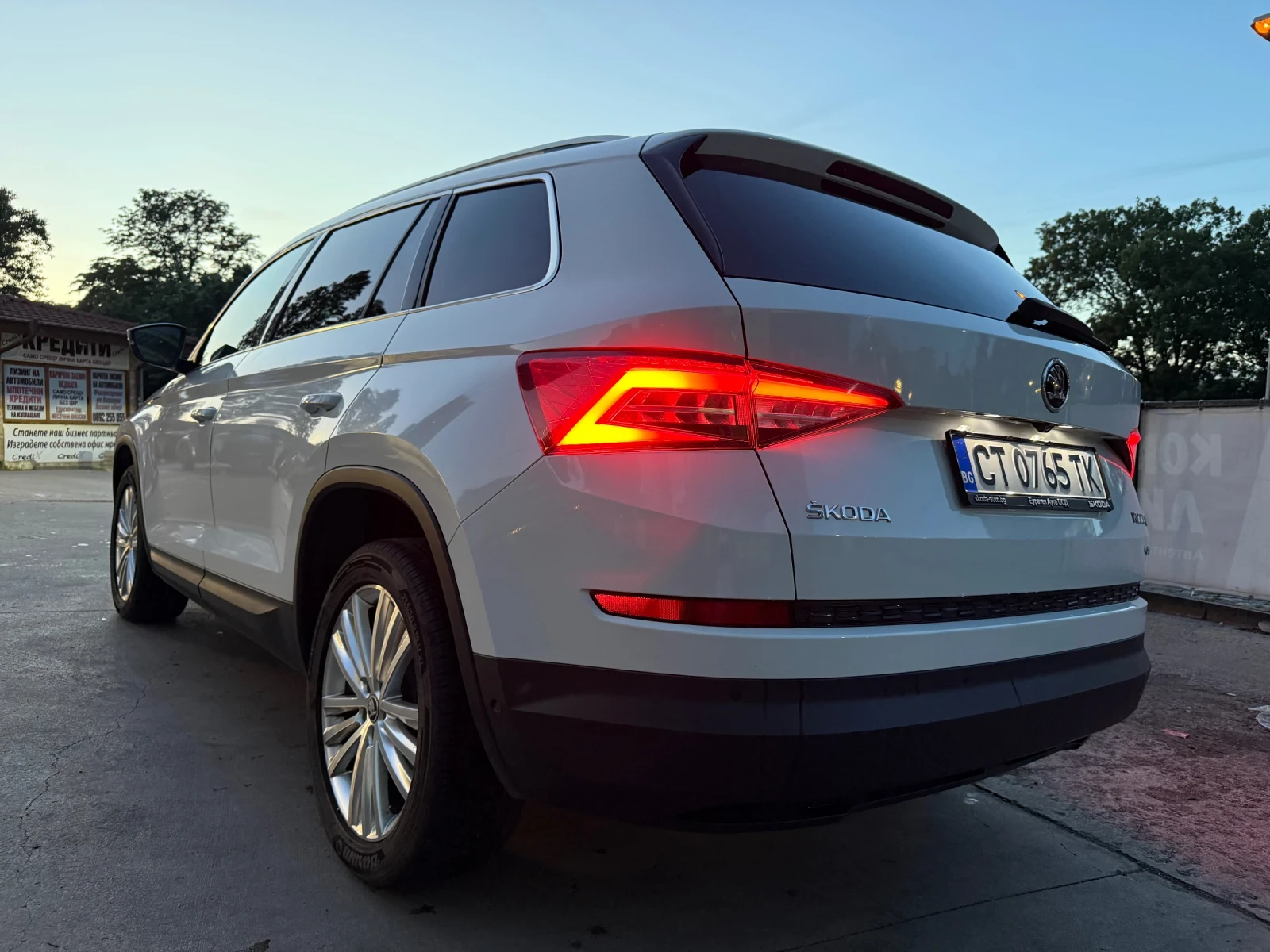 Skoda Kodiaq 2.0 TDI 190к.с. 4x4 7DSG - ПАНОРАМА - УНИКАТ, снимка 10 - Автомобили и джипове - 51985611