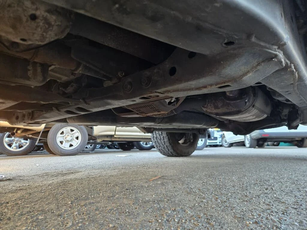 Toyota Land cruiser 5.7 V8 * 7 Места * 1 Собственик * Сервизна история, снимка 17 - Автомобили и джипове - 53782166