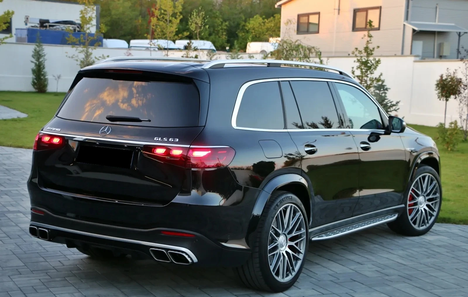 Mercedes-Benz GLS 63 AMG, снимка 5 - Автомобили и джипове - 54194388