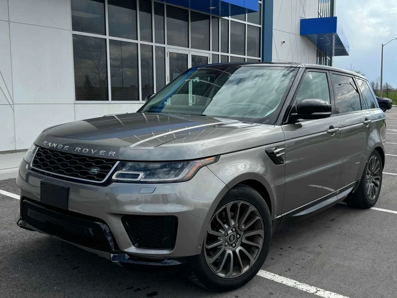 Land Rover Range Rover Sport * HSE * PANO * NAVI * ЛИЦЕНЗИРАН ДИЛЪР