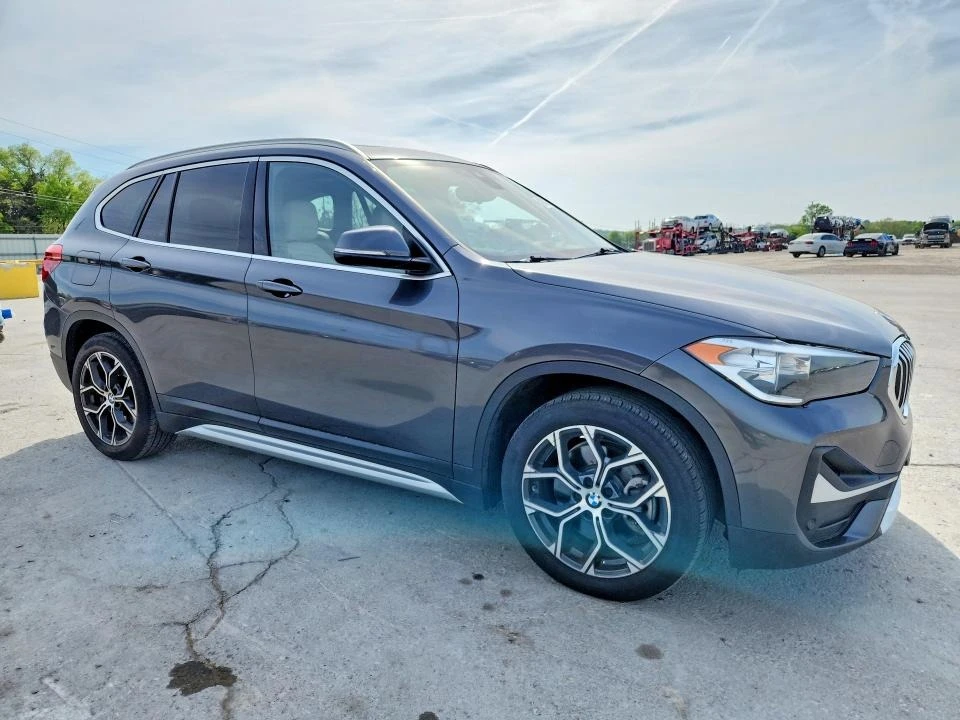 BMW X1, снимка 4 - Автомобили и джипове - 54647005