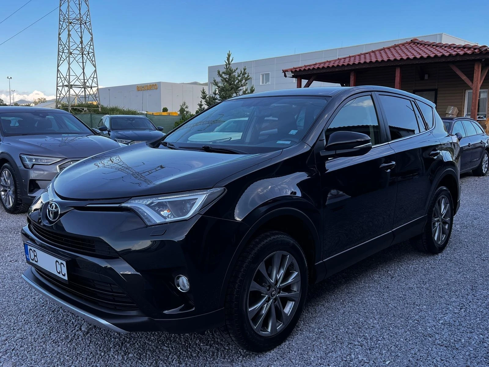 Toyota Rav4 Limited Facelift 2.0i 4x4 Регистриран Обслужен, снимка 2 - Автомобили и джипове - 54976834