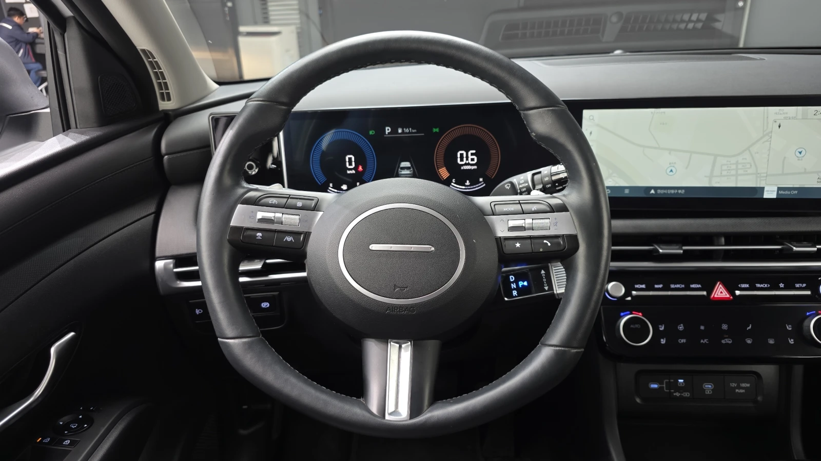 Hyundai Tucson 2024* 4X4* 19075 KM* ДИСТРОНИК* ОБДУХ* КРАЙНА ЦЕНА, снимка 5 - Автомобили и джипове - 55041772