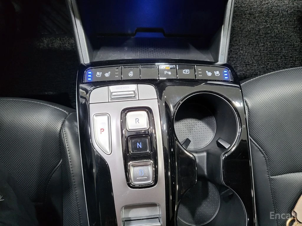 Hyundai Tucson 1.6 Hybrid* DISTRONIC* ПОДГРЕВ* ОБДУХВАНЕ* КАМЕРА*, снимка 14 - Автомобили и джипове - 55309383
