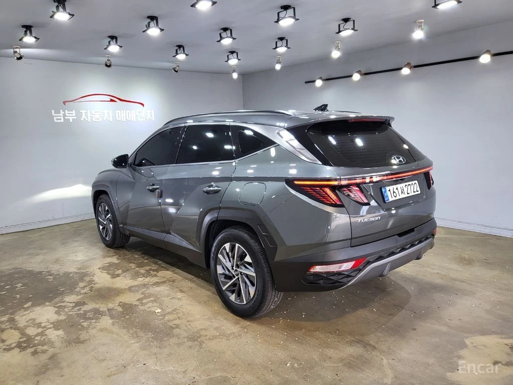 Hyundai Tucson 1.6 Hybrid* DISTRONIC* ПОДГРЕВ* ОБДУХВАНЕ* КАМЕРА*, снимка 4 - Автомобили и джипове - 55309383
