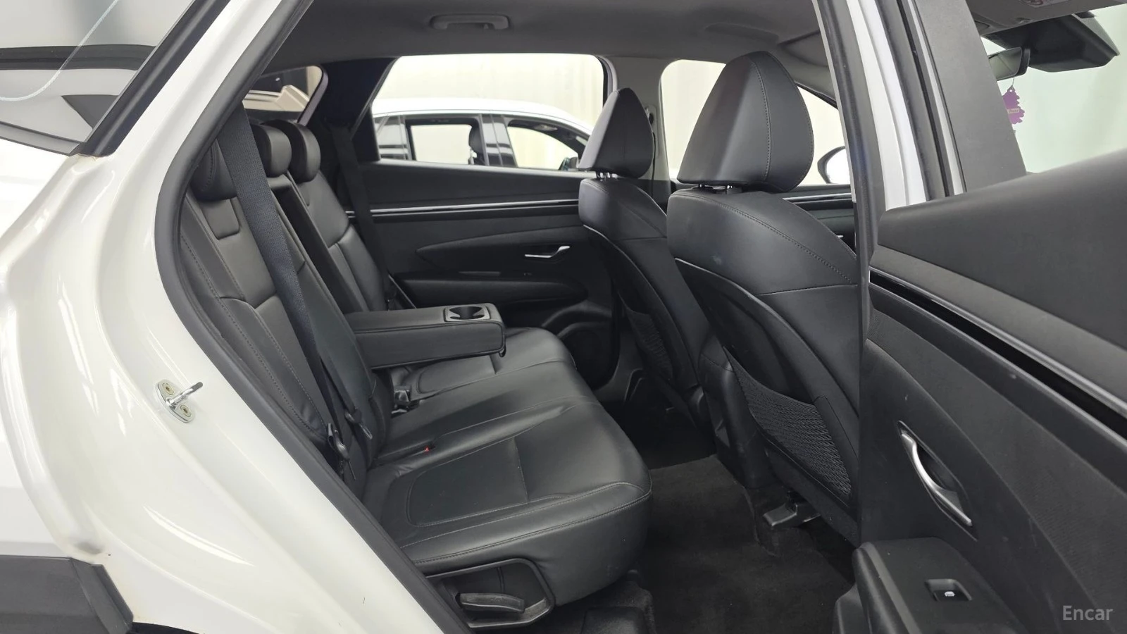 Hyundai Tucson Modern* ДИСТРОНИК* ПОДГРЕВ* ОБДУХВАНЕ* КАМЕРА* , снимка 10 - Автомобили и джипове - 55492346