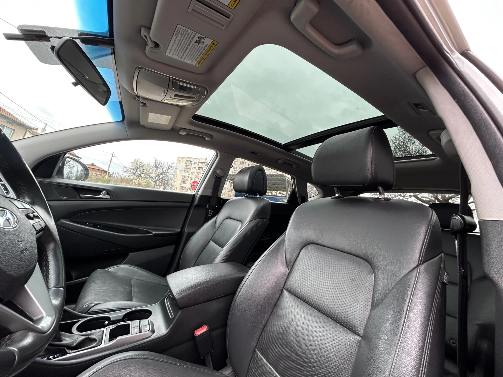 Hyundai Tucson 1.6T/4x4/Автомат, снимка 10 - Автомобили и джипове - 56042006