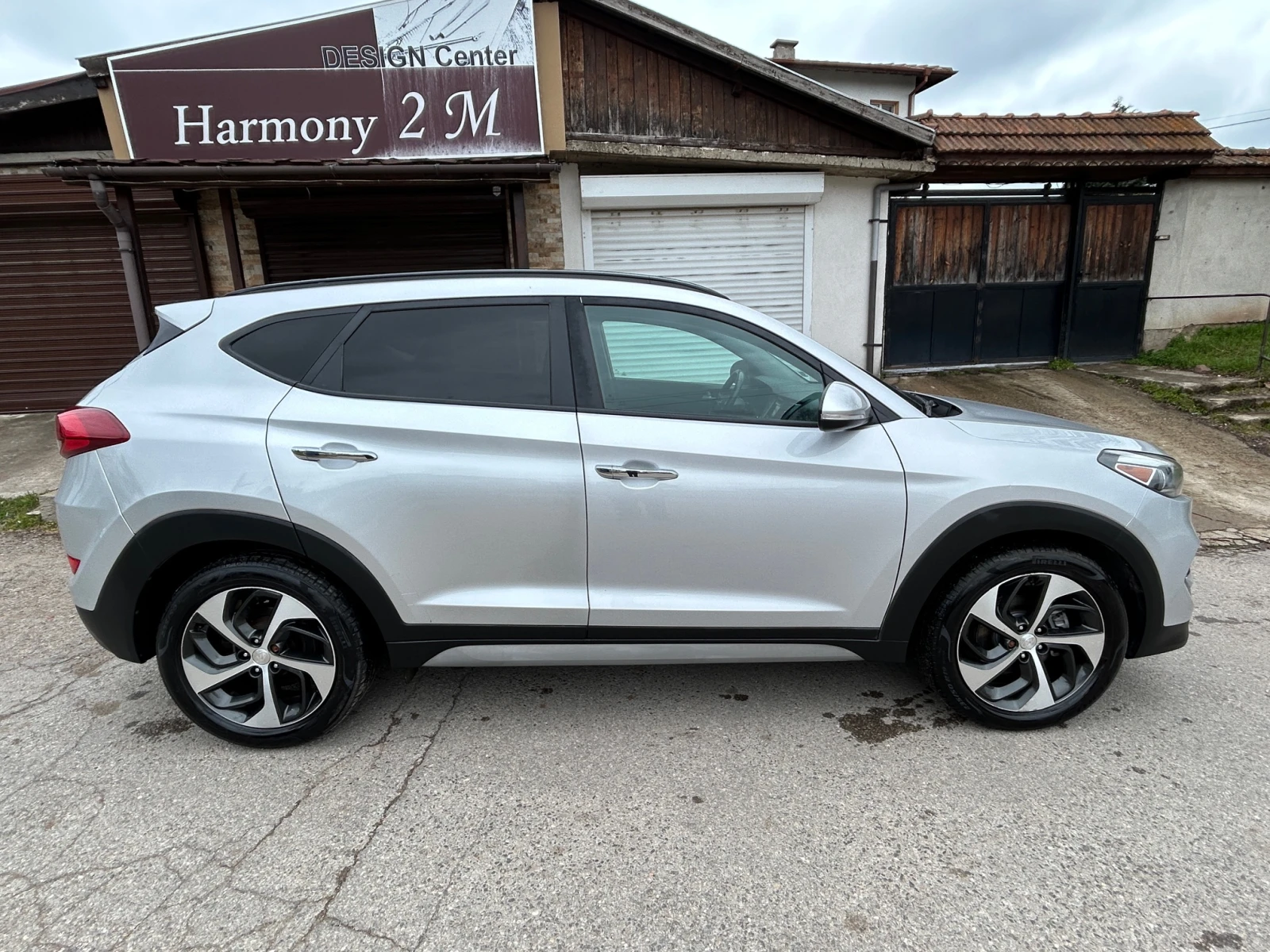Hyundai Tucson 1.6T/4x4/Автомат, снимка 7 - Автомобили и джипове - 56042006