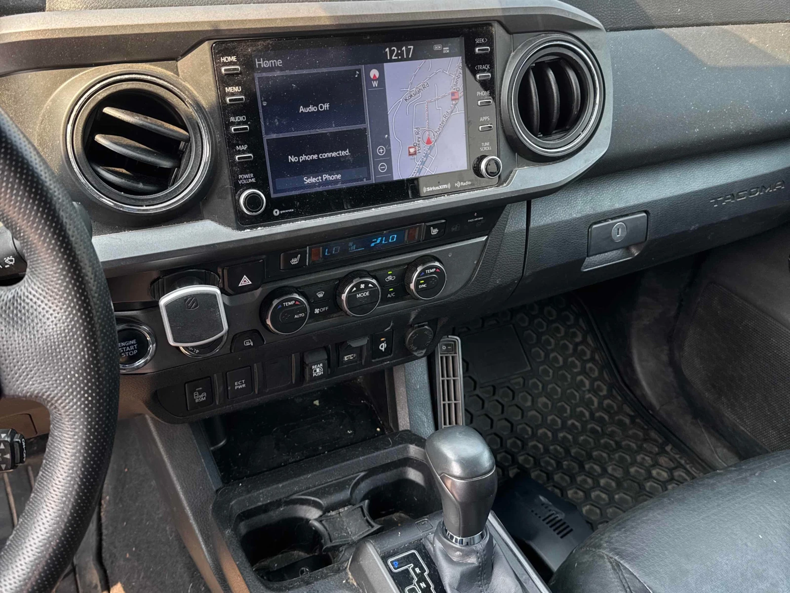 Toyota Tacoma * 4x4 Double Cab SB * CARFAX * ОПЦИЯ ЗА ФИНАНСИРАН, снимка 9 - Автомобили и джипове - 56143977