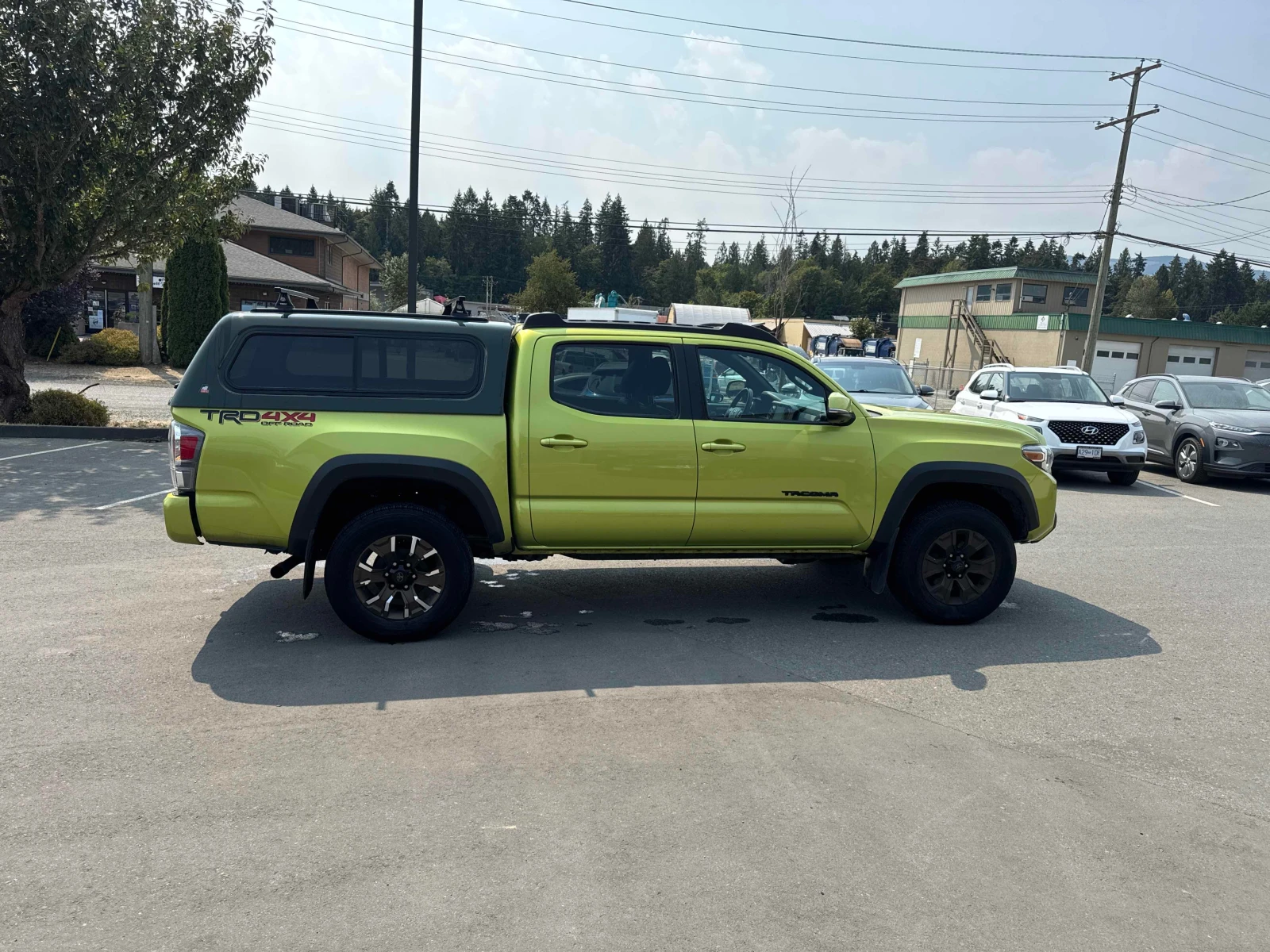 Toyota Tacoma * 4x4 Double Cab SB * CARFAX * ОПЦИЯ ЗА ФИНАНСИРАН, снимка 3 - Автомобили и джипове - 56143977
