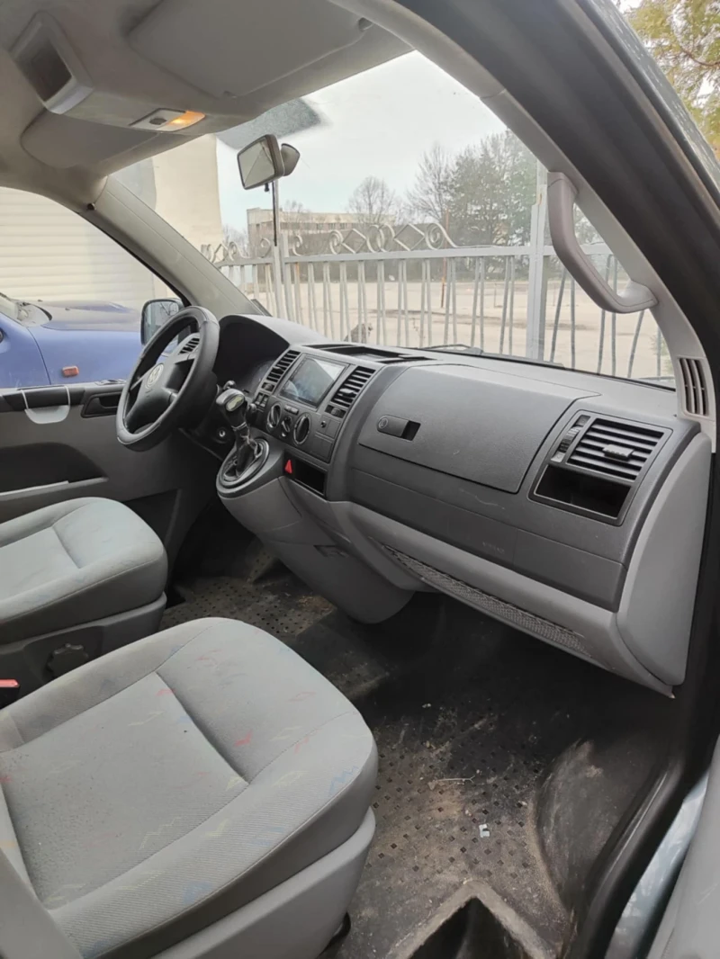 VW T5, снимка 6 - Бусове и автобуси - 48665591