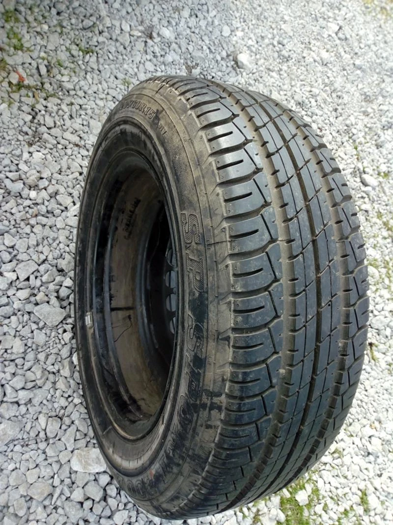 Гуми Летни 205/60R15, снимка 2 - Гуми и джанти - 31942039