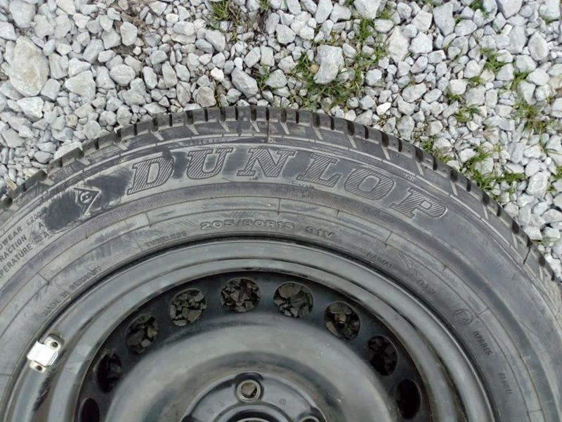 Гуми Летни 205/60R15, снимка 4 - Гуми и джанти - 31942039