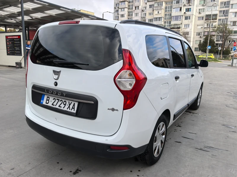 Dacia Lodgy 1.6i Газ/Бензин, снимка 4 - Автомобили и джипове - 48001401