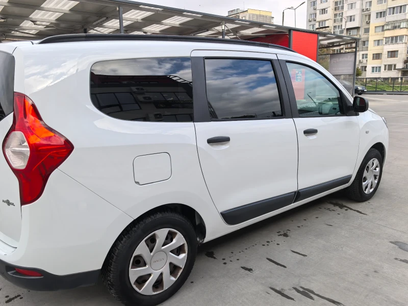 Dacia Lodgy 1.6i Газ/Бензин, снимка 6 - Автомобили и джипове - 48001401