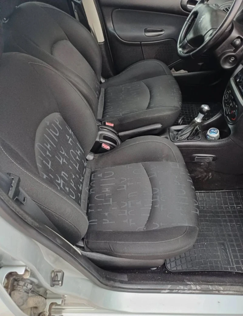 Peugeot 206 SW 2.0 HDI Климатроник, снимка 5 - Автомобили и джипове - 52507827