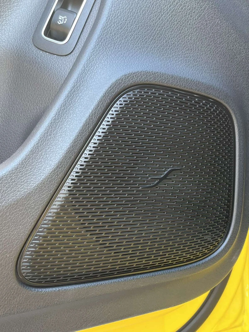 Mercedes-Benz CLA 200 AMG Line* Multibeam* Burmester* Ambient* Massage, снимка 15 - Автомобили и джипове - 52693616